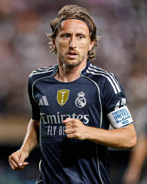 邮报专栏：德布劳内曾是曼城队史最佳，但其下滑速度令人震惊